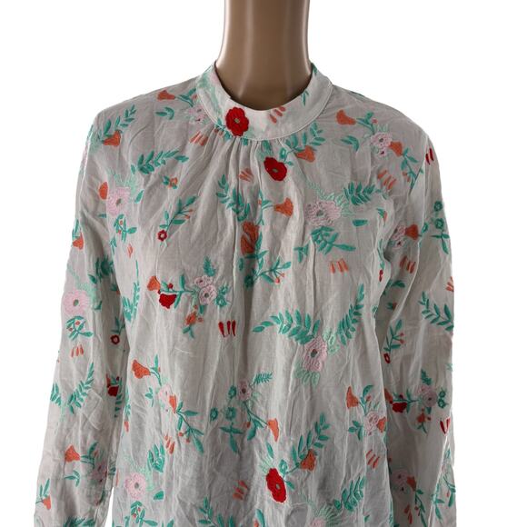 Amour Vert White Jeanne Bouquet Floral Embroidered Cotton Blouse - Picture 4 of 12